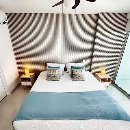 Morros Ultra 1 Bedroom - Direct Sea View Apartment *